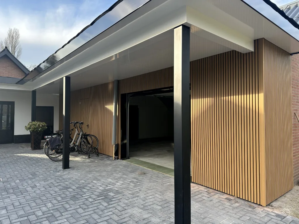 Detail teak