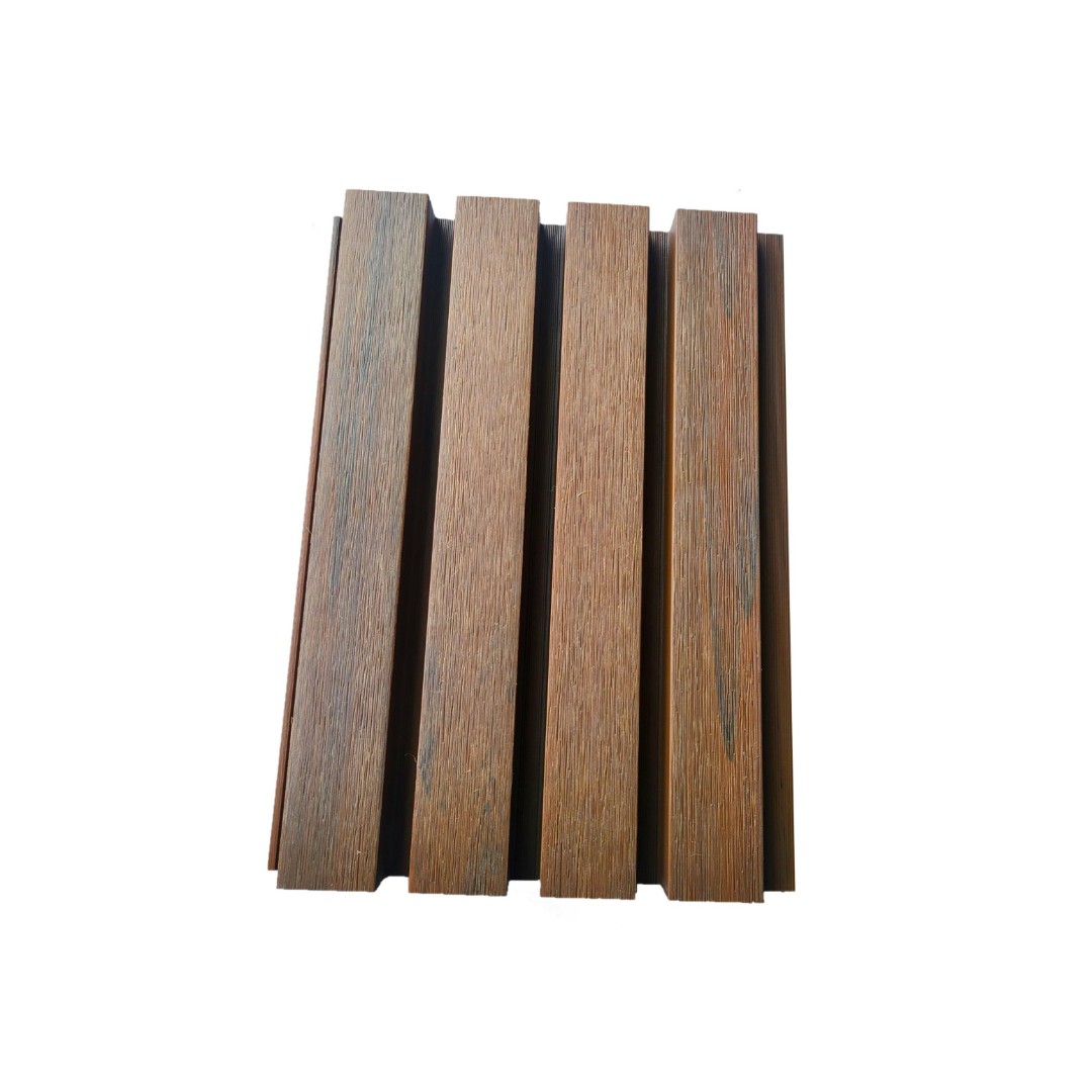 Rustic teak composiet gevelbekleding sample
