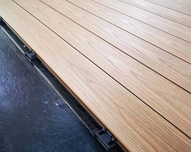 Composiet vlonderplank maple 3